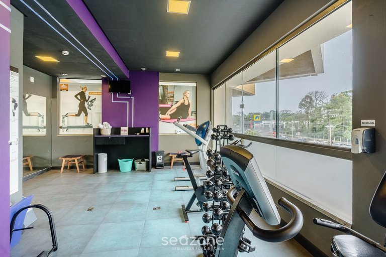 Studio em Cond. c/ Piscina e Terraço CUR0807