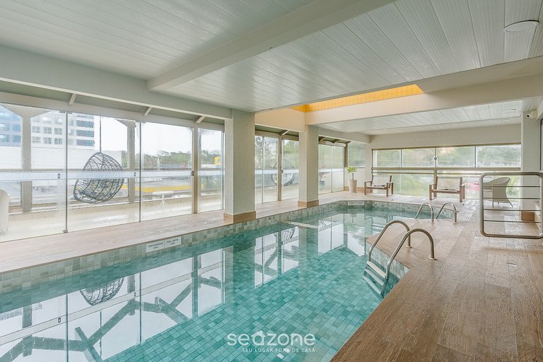 Studio em Cond. c/ Piscina e Terraço CUR0807