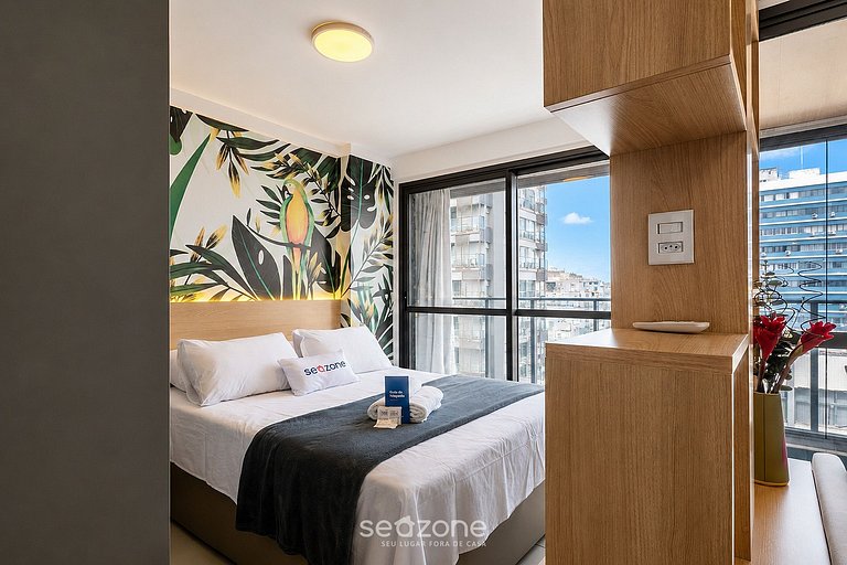 Studio em Cond. c/ Piscina e Vista Cid. OCB0501