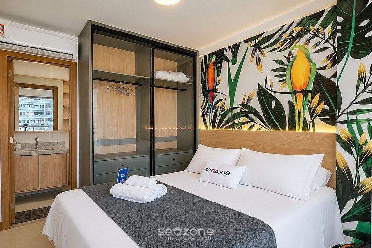 Studio em Cond. c/ Piscina e Vista Cid. OCB0501