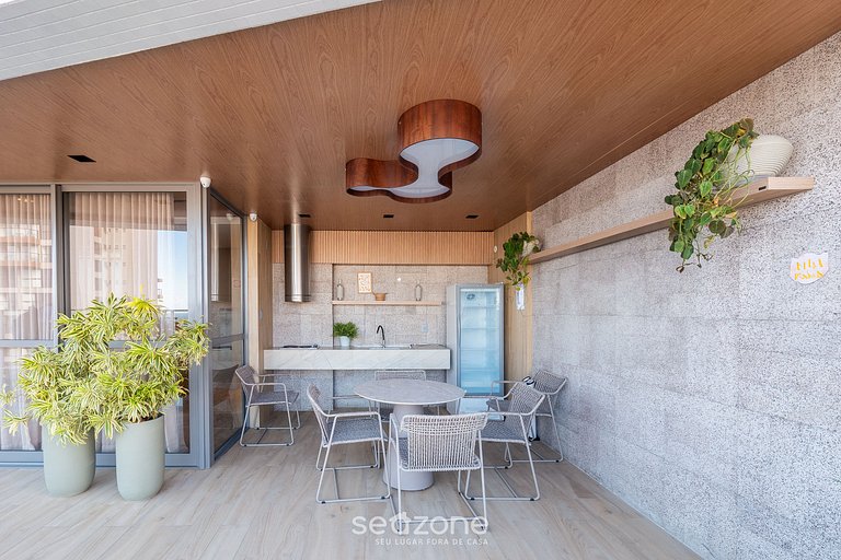 Studio em Cond. c/ Piscina e Vista Cid. OCB0501