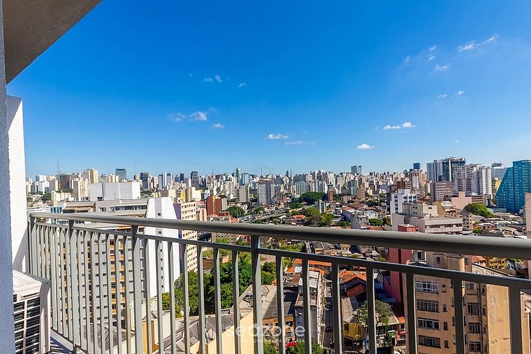 Apto. c/ Balcón en Condo. c/ Piscina BVA1502