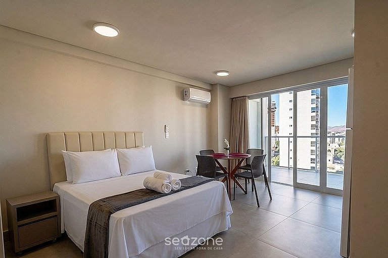 Studio em Cond. c/ Piscina e Vista Cid. MSU0903