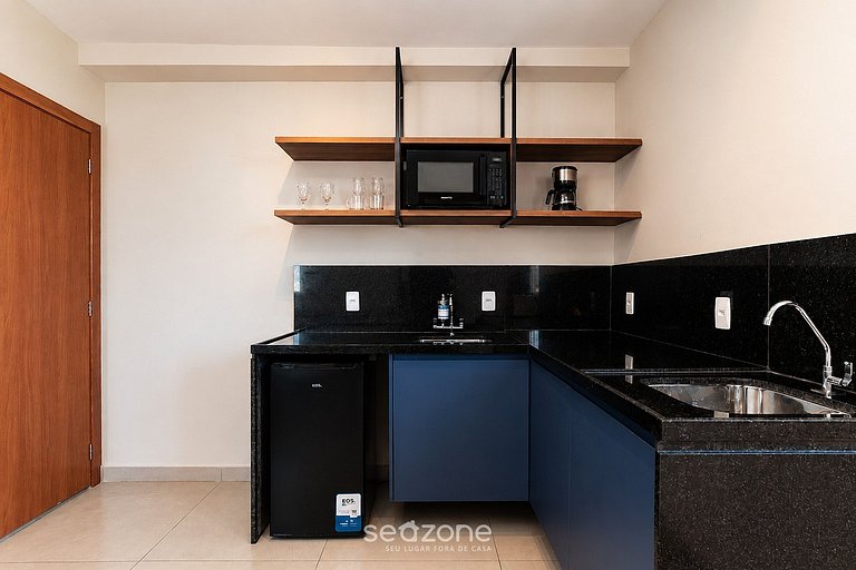 Studio em Cond. c/ Vista Cid. em BH RRL0504
