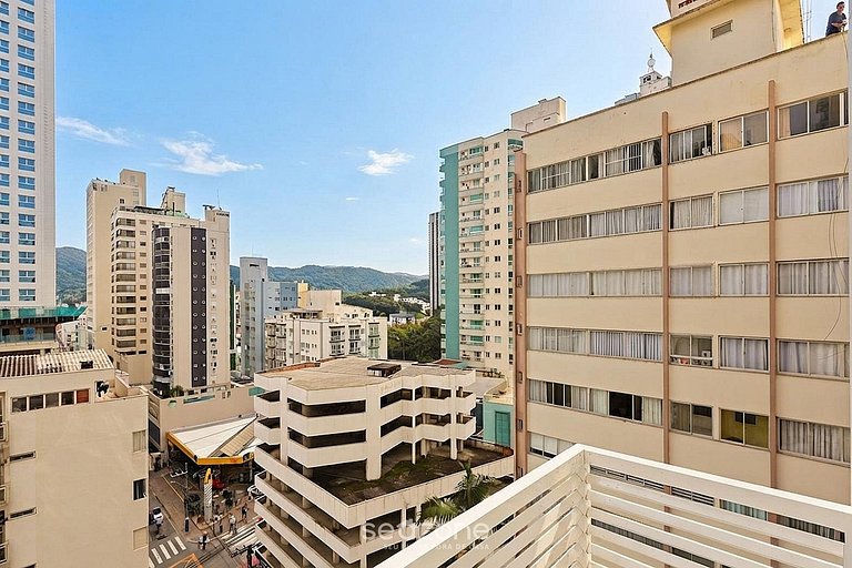 Apartamento con balcón y vista al mar a 50 metros de la play