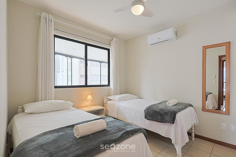 Apartamento con balcón y vista al mar a 50 metros de la play