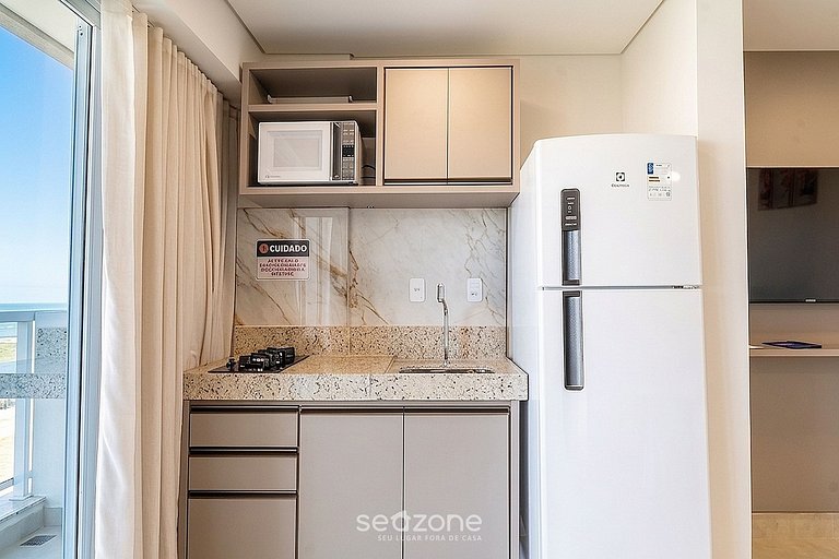 Studio em Cond. c/ Piscina e Vista Cid. MSU0902