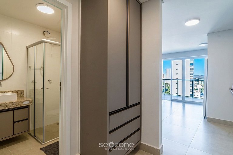 Studio em Cond. c/ Piscina e Vista Cid. MSU0902