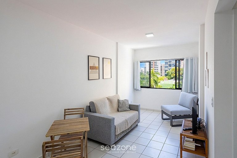 Apto. em Cond. c/ Piscina e Vista Cid. AMS0208