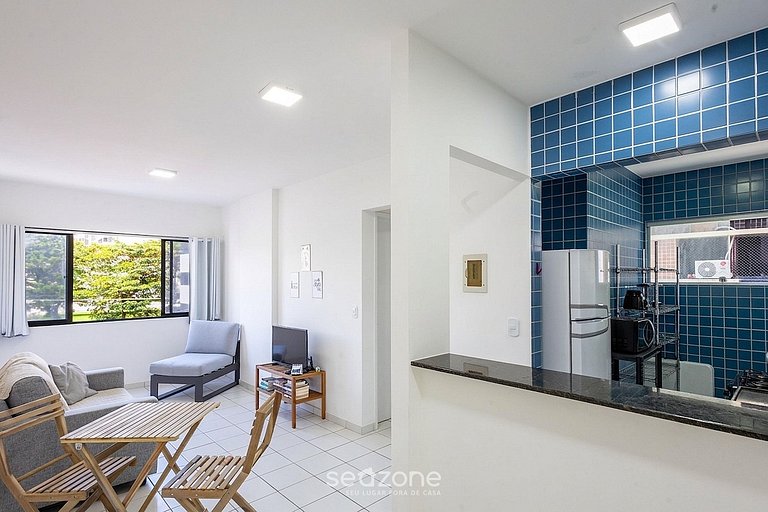 Apto. em Cond. c/ Piscina e Vista Cid. AMS0208