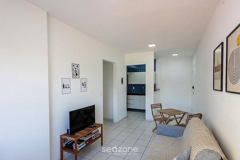 Apto. em Cond. c/ Piscina e Vista Cid. AMS0208