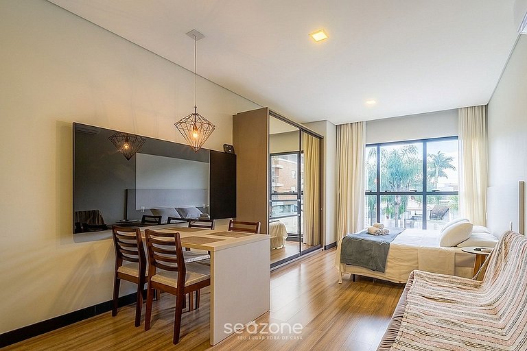 Studio em Cond. c/ Piscina e Vista Cid. STI0104