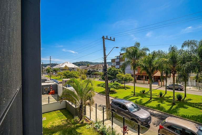 Studio em Cond. c/ Piscina e Vista Cid. STI0104