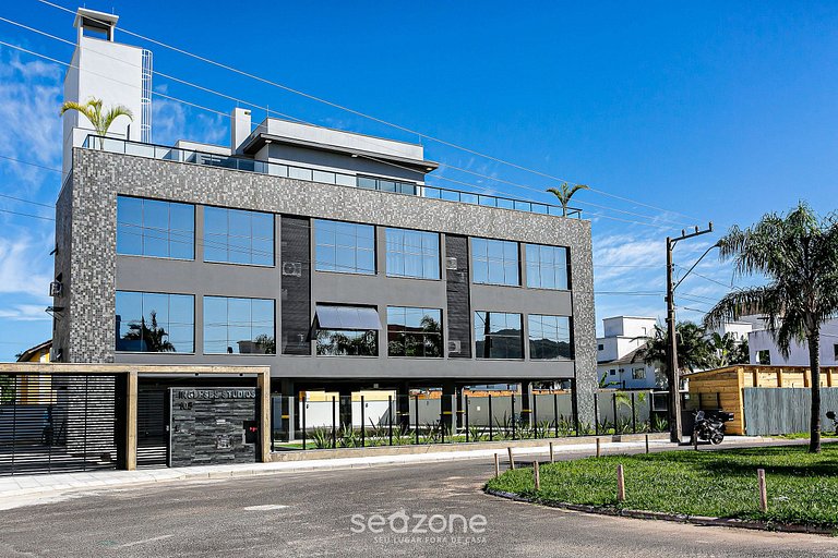 Studio em Cond. c/ Piscina e Vista Cid. STI0104