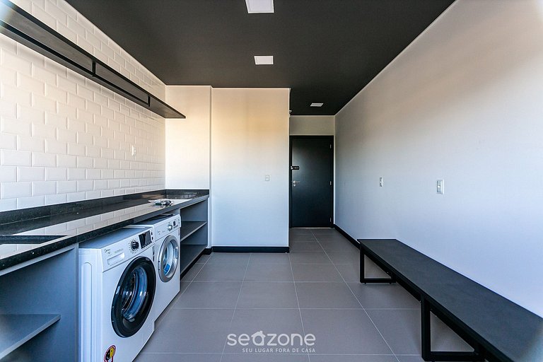 Studio em Cond. c/ Piscina e Vista Cid. STI0104