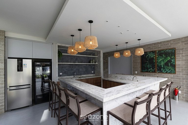 Studio em Cond. c/ Piscina e Vista Cid. RBO0413