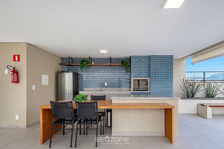 Apto. Moderno em Cond. c/ Piscina SKL1505