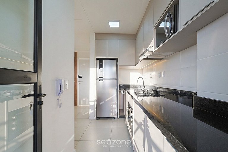 Apto. moderno en condominio con piscina SKL1505