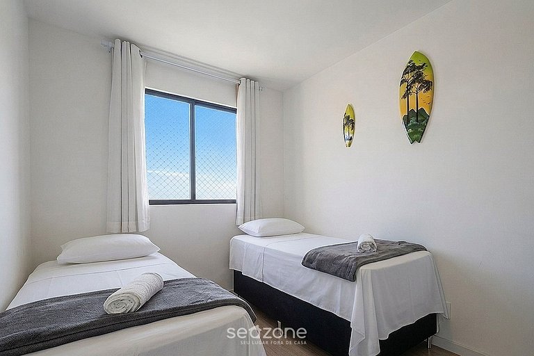 Apto. Moderno em Cond. c/ Piscina SKL1505