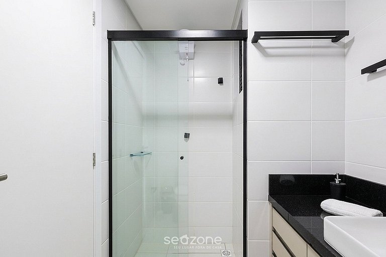 Apto. Moderno em Cond. c/ Piscina SKL1505