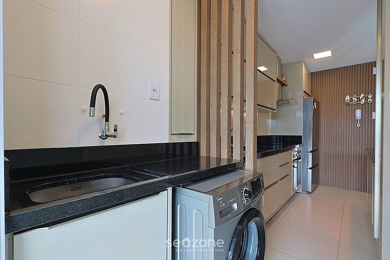Apto. em Cond. c/ Piscina e Vista Mar VHB2206