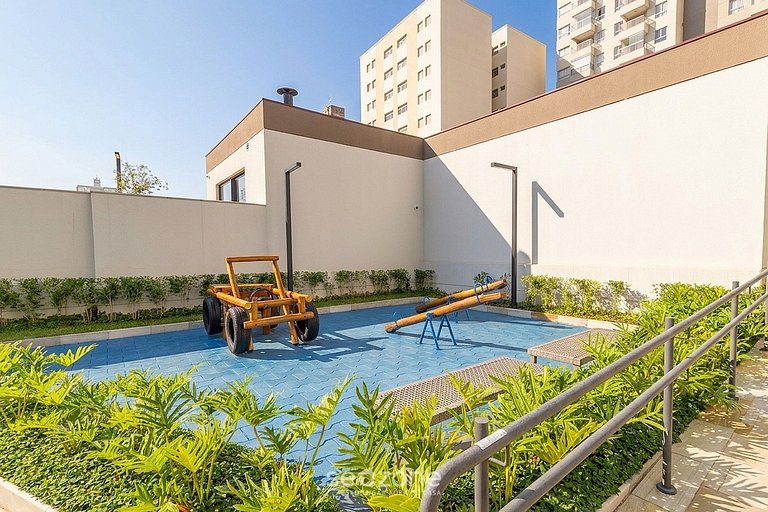Studio em Cond. c/ Piscina e Vista Cid. SRU3308