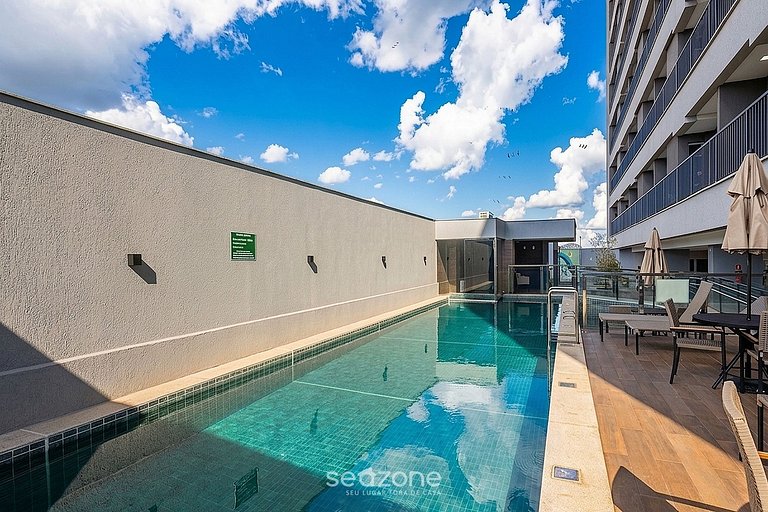 Apto. c/ Balcón y Vista Cid. en Condo. GRLB1804