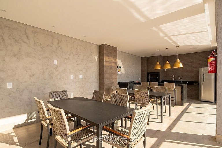 Apto. c/ Balcón y Vista Cid. en Condo. GRLB1804