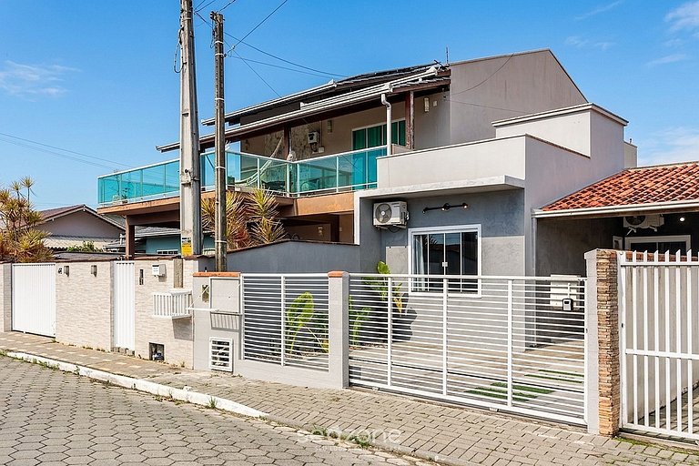 Casa c/ Piscina Priv. y parr. EIL0034