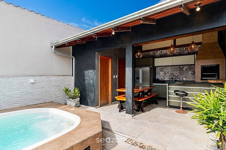Casa c/ Piscina Priv. e churrasq. EIL0034