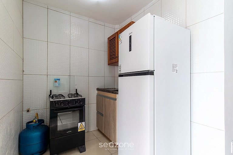 Apto. em Cond. c/ Piscina e Varanda PAX0004