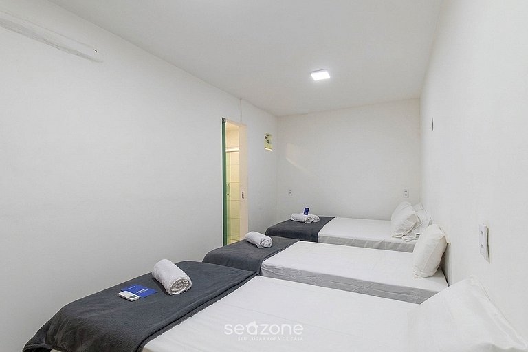 Apto. em Cond. c/ Piscina e Varanda PAX0001