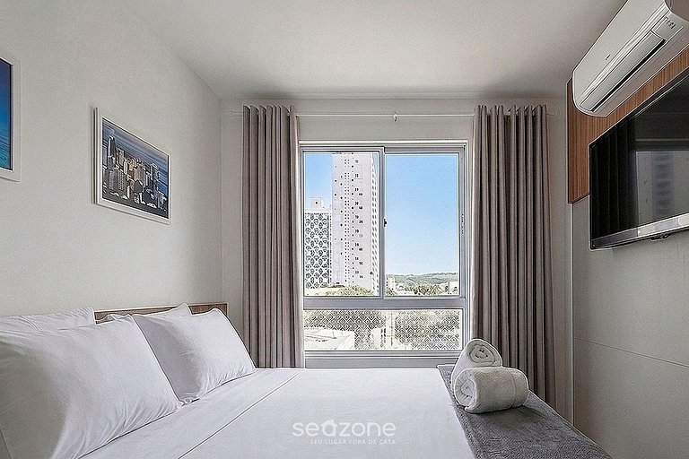 Apto. em Cond. c/ Piscina e Vista Mar CSI1401