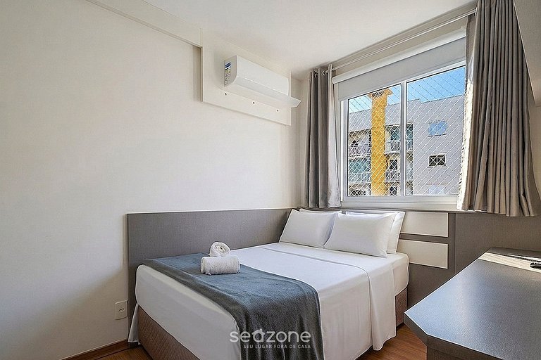 Apto. em Cond. c/ Piscina e Vista Mar VAC0706