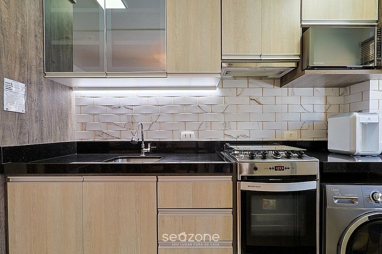 Apto. em Cond. c/ Piscina e Vista Mar VAC0706