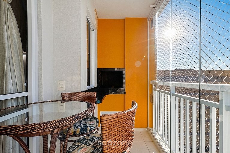 Apto. em Cond. c/ Piscina e Vista Mar VAC0706