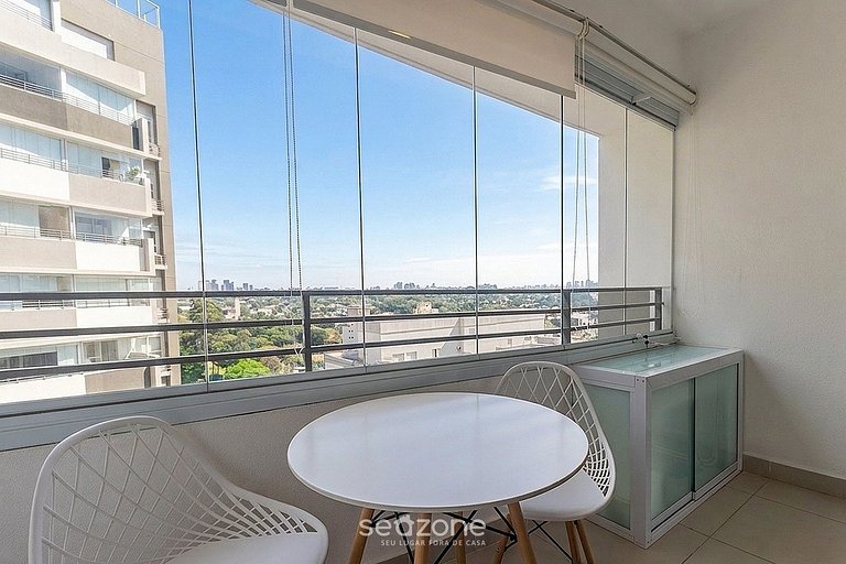 Studio em Cond. c/ Piscina e Vista Cid. VPP2011