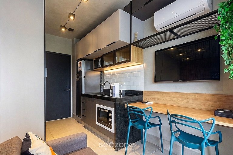 Studio em Cond. c/ Piscina e Vista Cid. VPP2011