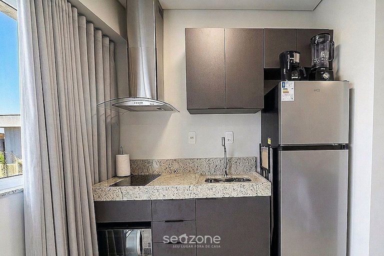 Studio em Cond. c/ Piscina e Vista Cid. MSU0405