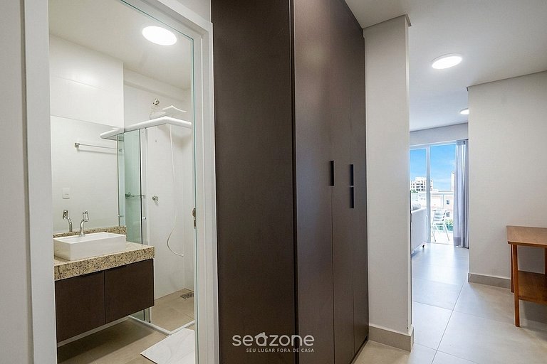 Studio em Cond. c/ Piscina e Vista Cid. MSU0405