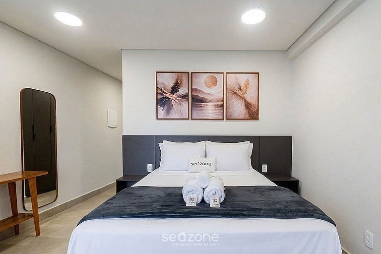 Studio em Cond. c/ Piscina e Vista Cid. MSU0405