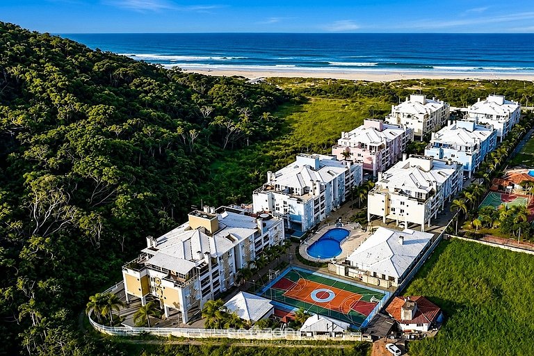 Apto. en condominio frente mar c/ piscina RVG2207