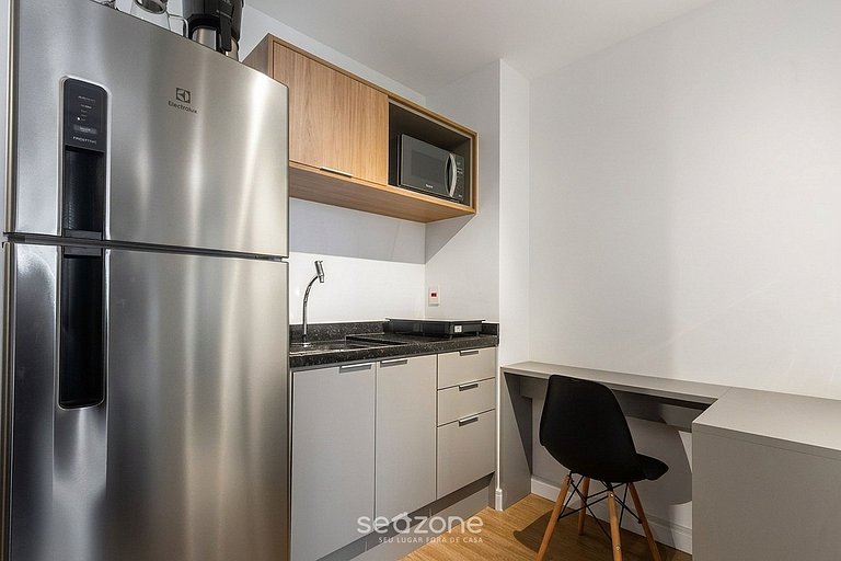 Studio em Cond. c/ Piscina e Vista Cid. OPL0909