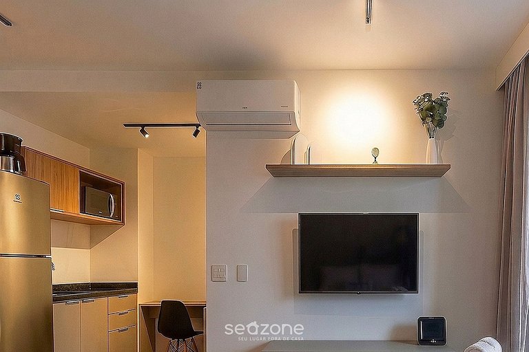 Studio em Cond. c/ Piscina e Vista Cid. OPL0909