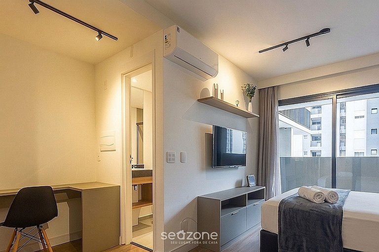Studio em Cond. c/ Piscina e Vista Cid. OPL0909