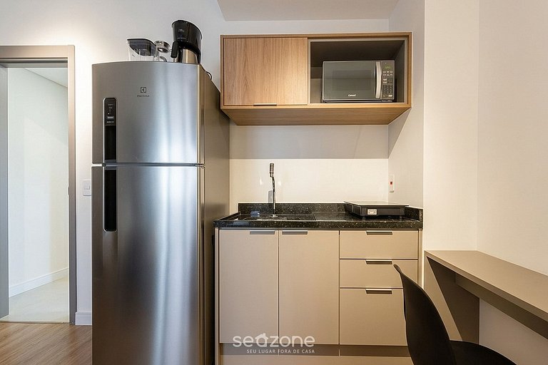 Studio em Cond. c/ Piscina e Vista Cid. OPL0909