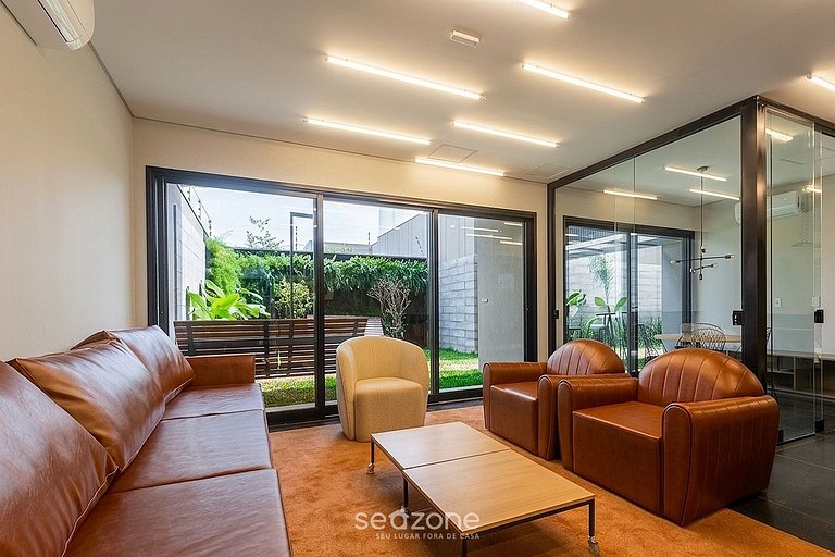 Studio em Cond. c/ Piscina e Vista Cid. OPL0909