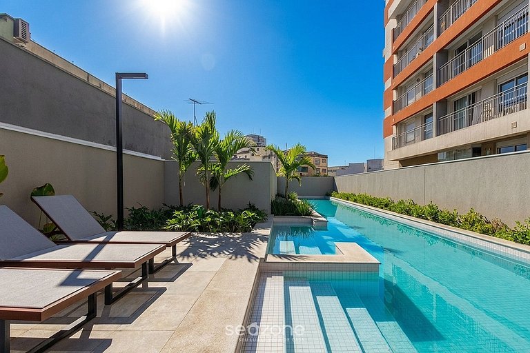 Studio em Cond. c/ Piscina e Vista Cid. OPL0909