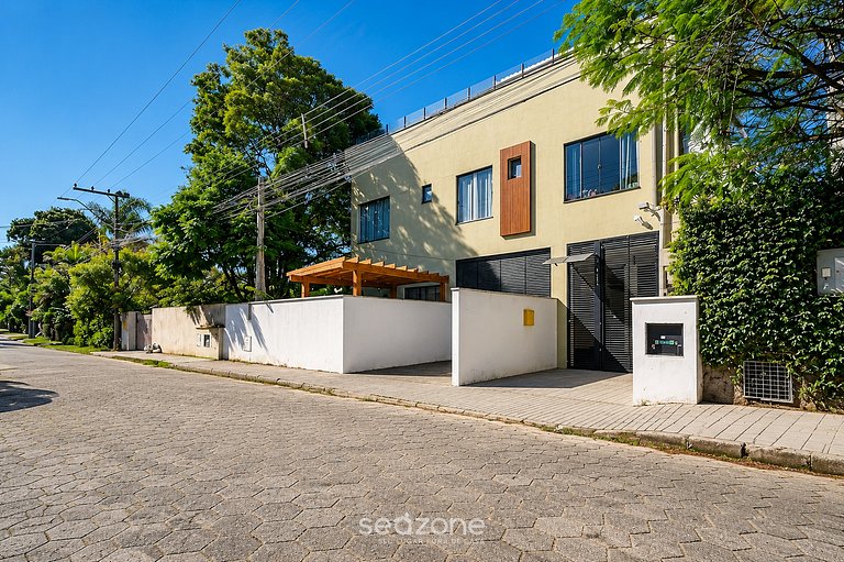 Apto. Bem localizado c/ Garagem SPUB0104