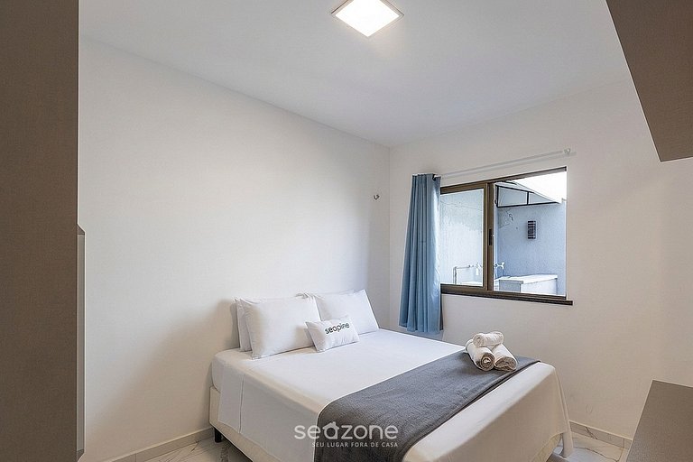 Apto. em Cond. c/ Piscina e Vista Cid. DVO0101